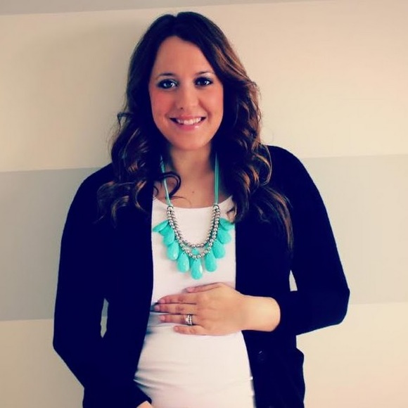 Meet your Posher, Jennifer - Picture 1 of 1